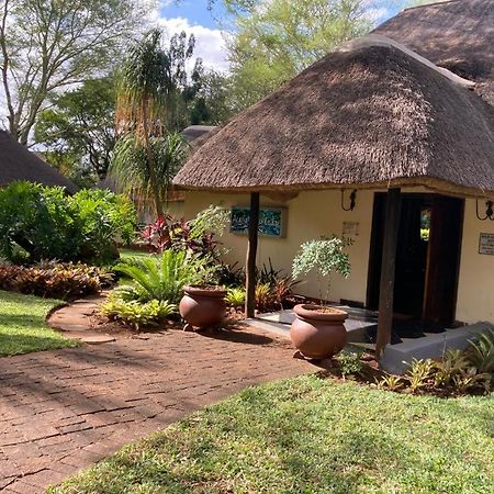 Acasia Guest Lodge Komatipoort Zewnętrze zdjęcie