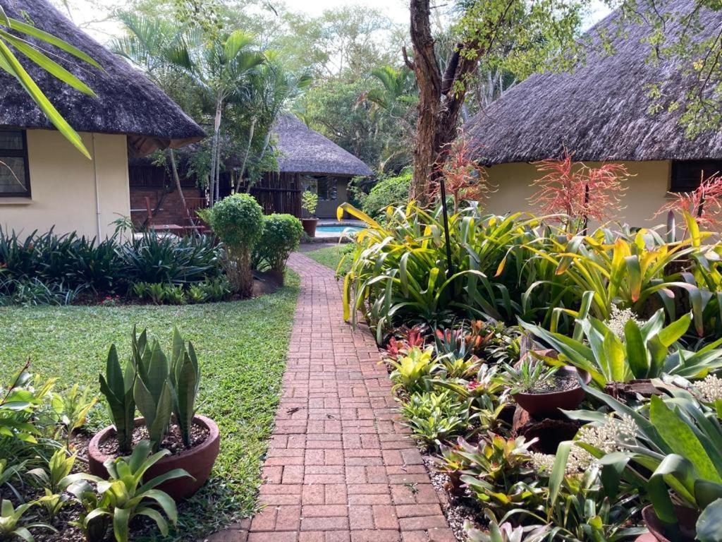 Acasia Guest Lodge Komatipoort Zewnętrze zdjęcie