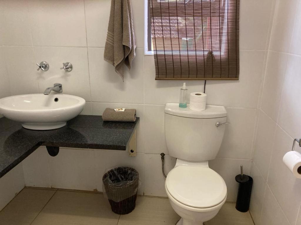 Acasia Guest Lodge Komatipoort Zewnętrze zdjęcie